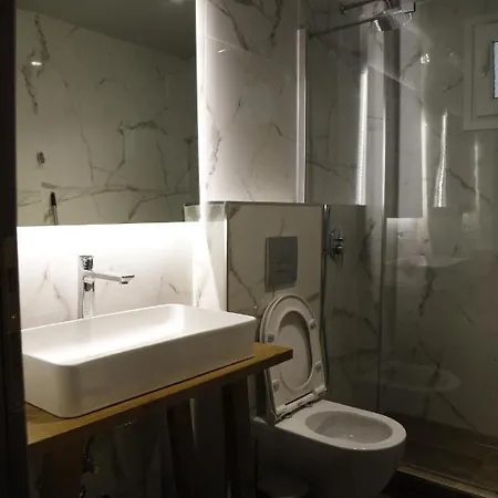 Aelia Boutique & * Βρασνά